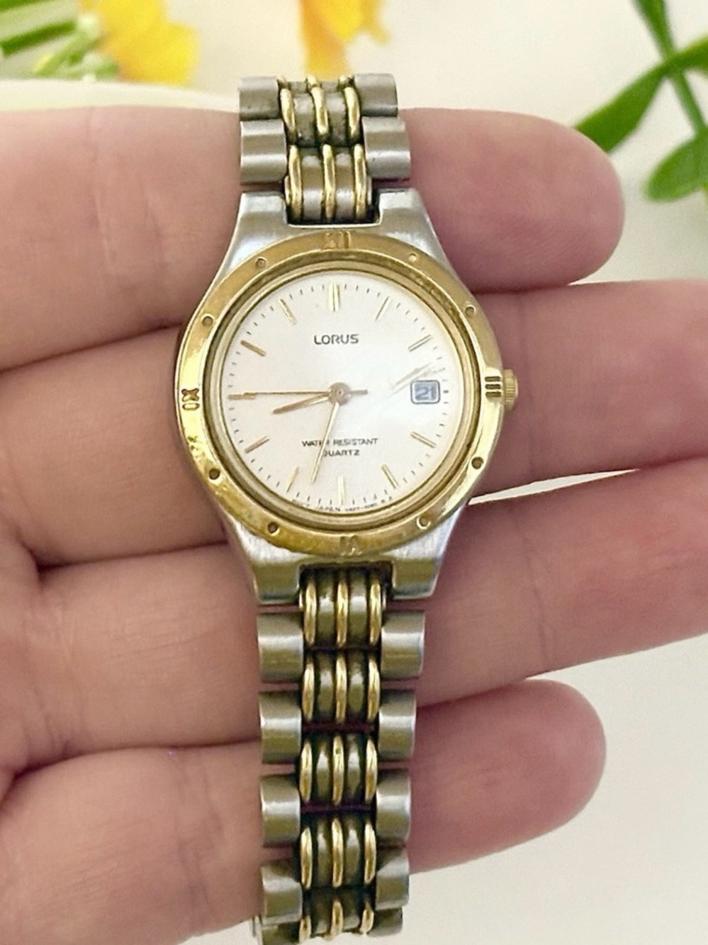 Vintage Lorus Seiko Day/Date Two-Tone Gold/Silver Classic Bracelet Watch WORKS!!